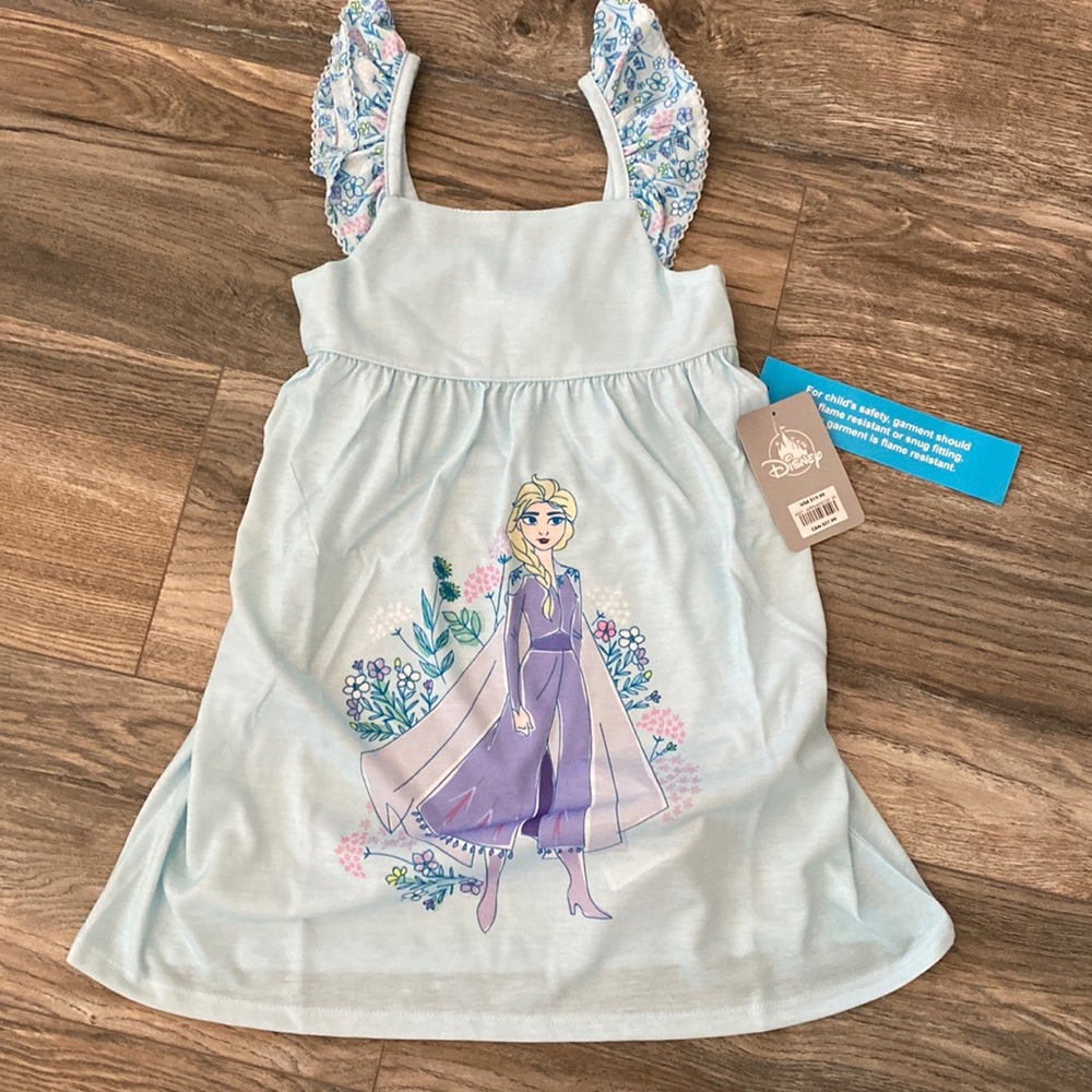 Girl’s Disney nightgown